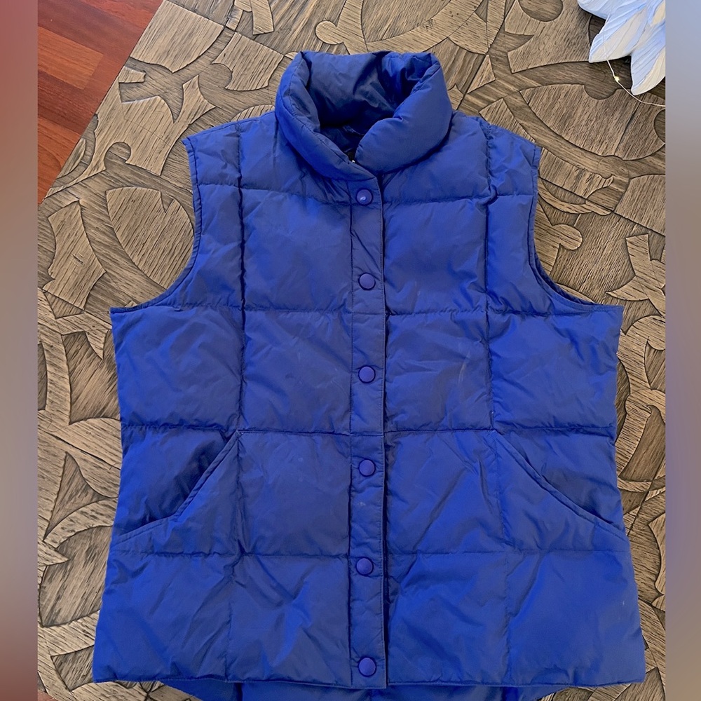 Lands End ladies down puffer vest size xsmall